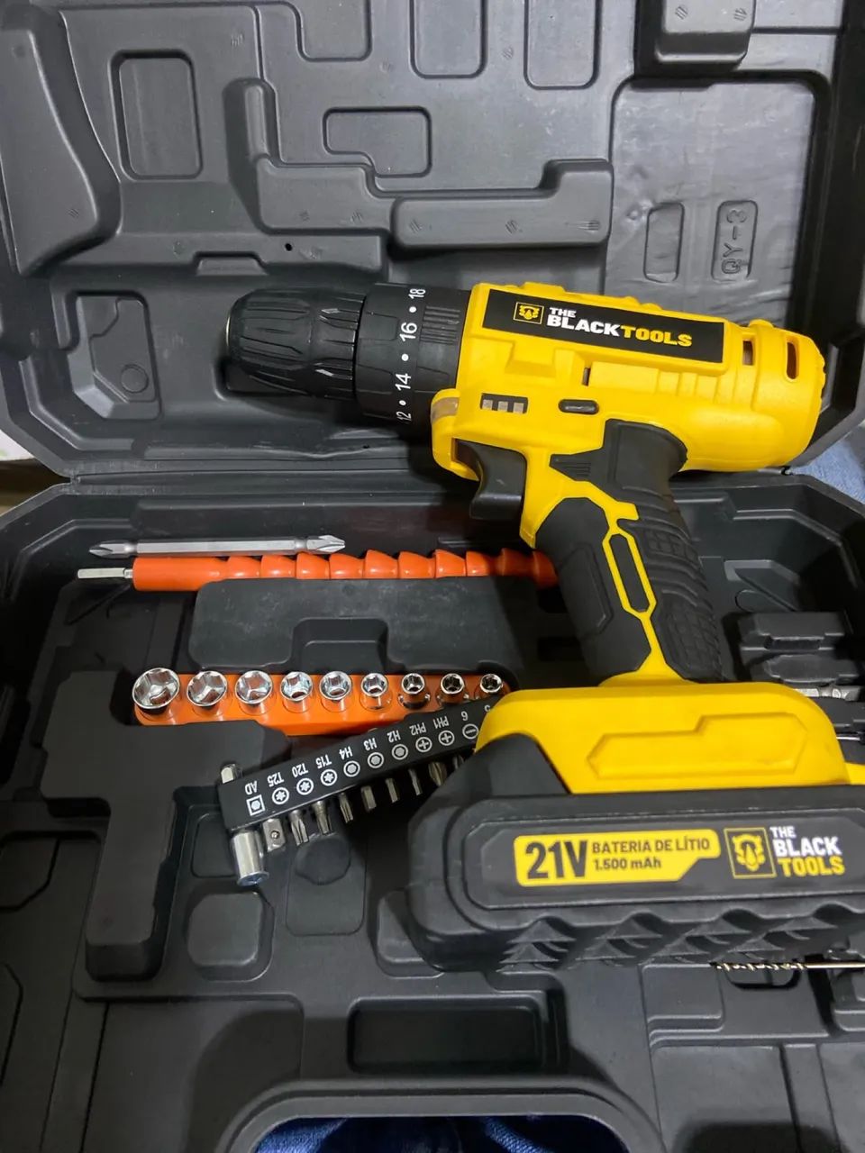 Furadeira e Parafusadeira Black tools  - Foto 4