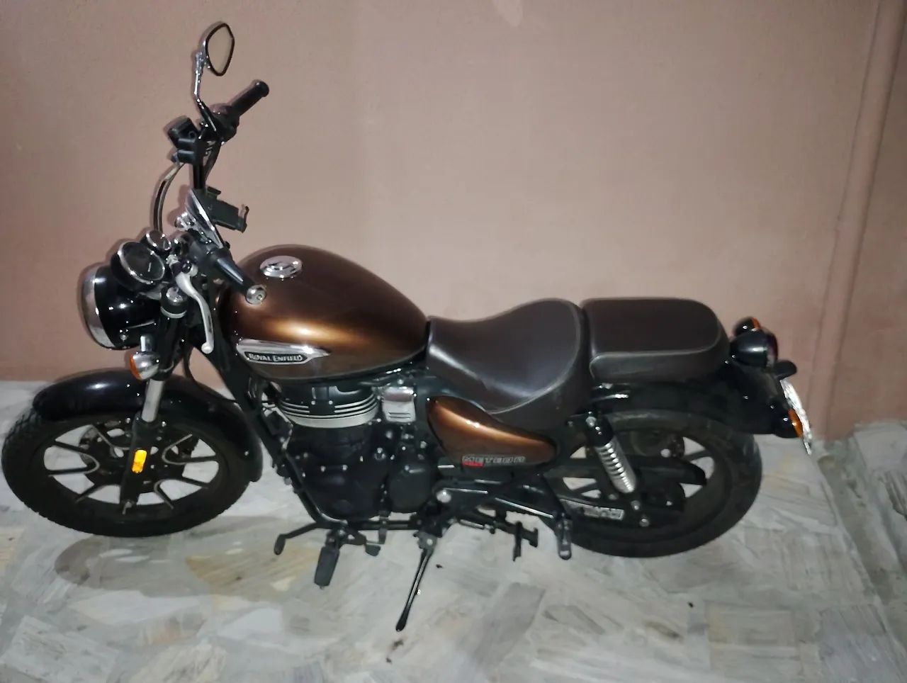 Meteor 350 - Foto 2