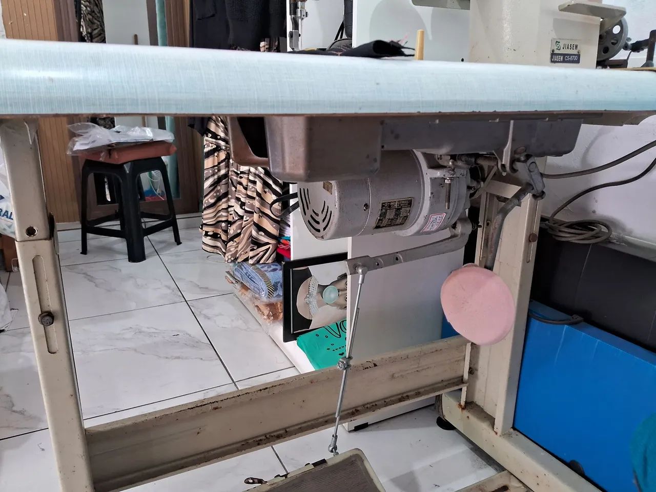 Maquina de costura - Foto 3