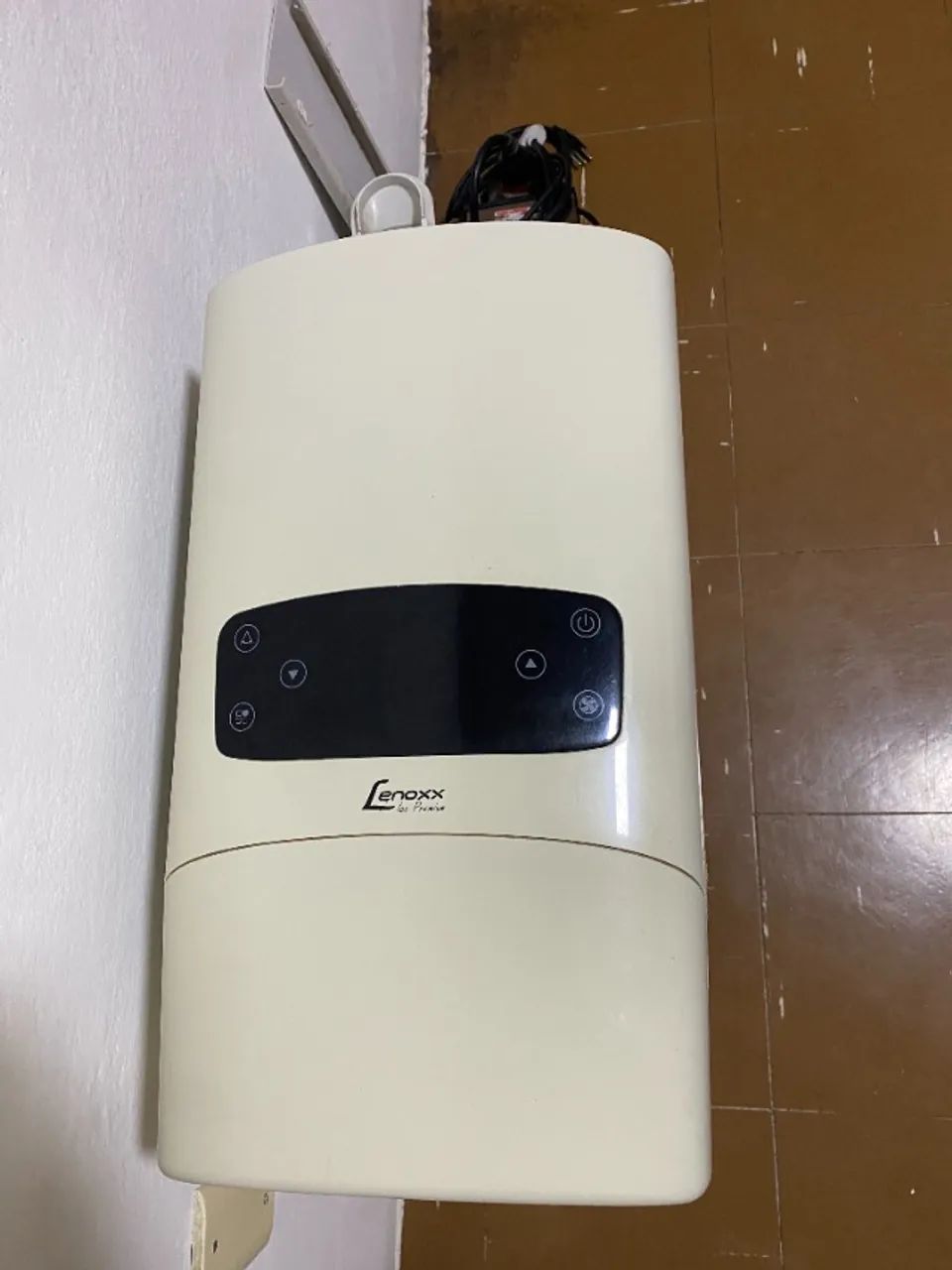 aibon60出品 AR CONDICIONADO PORTÁTIL LENOXX 11.000 Btus PREMIUM - Ar
