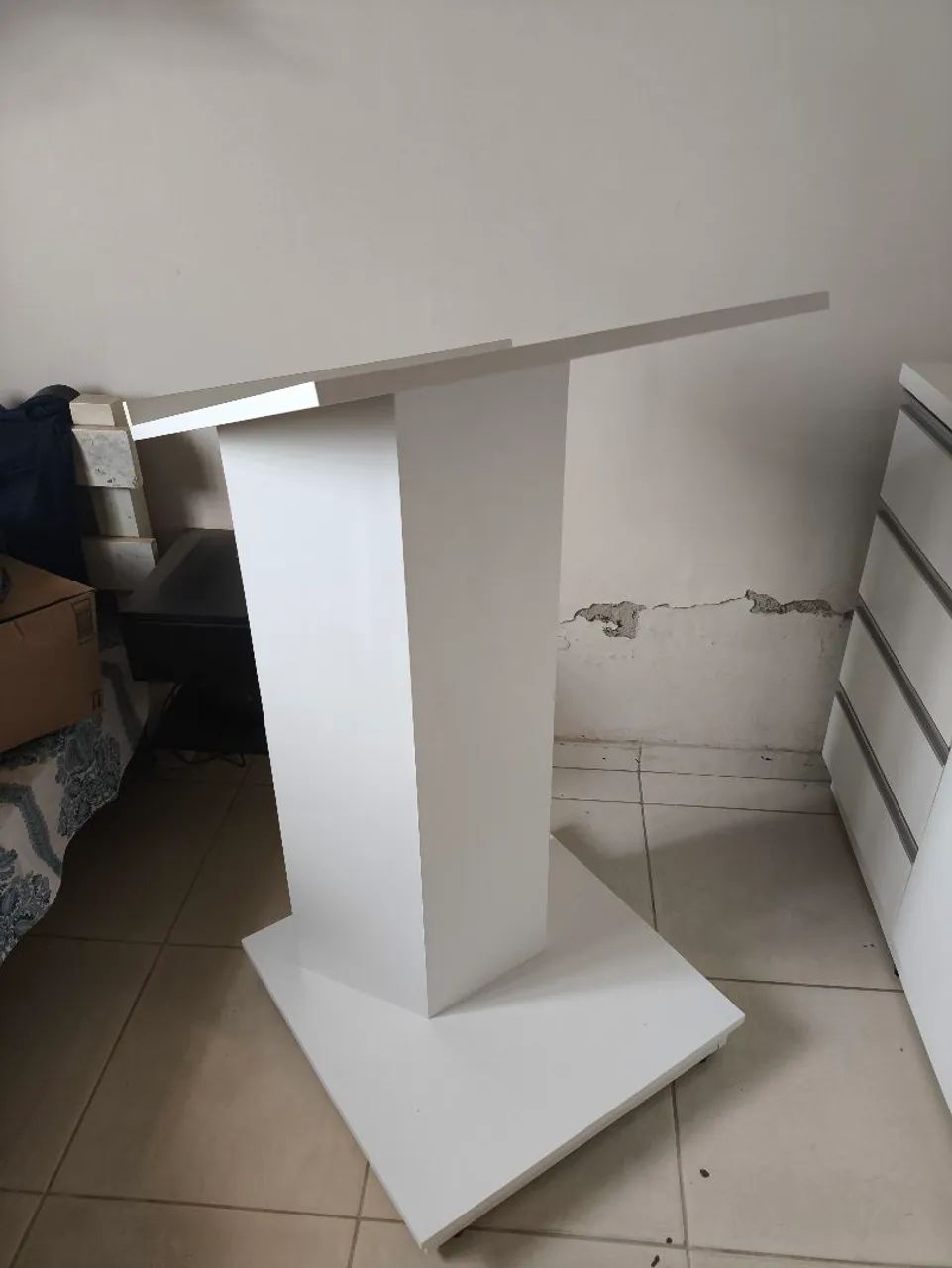Púlpito branco 