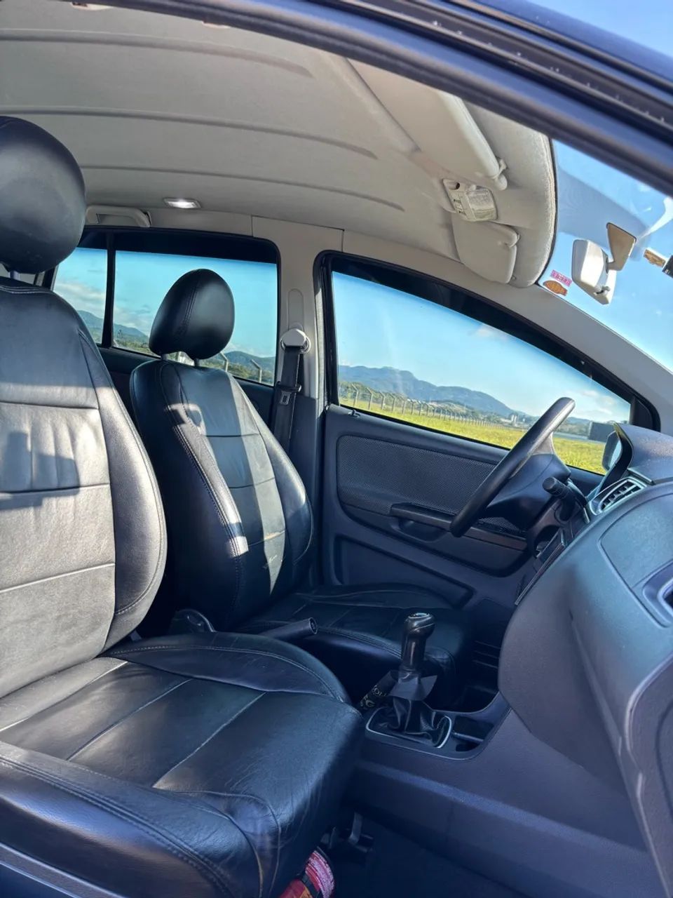 Volkswagen Fox 1.0 MI Total Flex 8V 5P 2012 - Foto 5