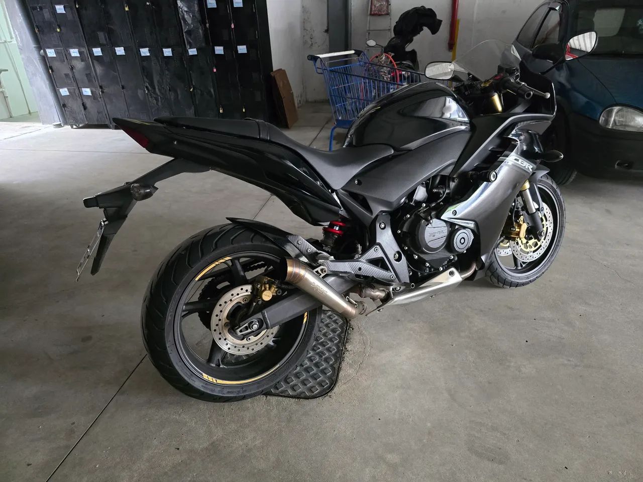 CBR 600F 2012 - Foto 5