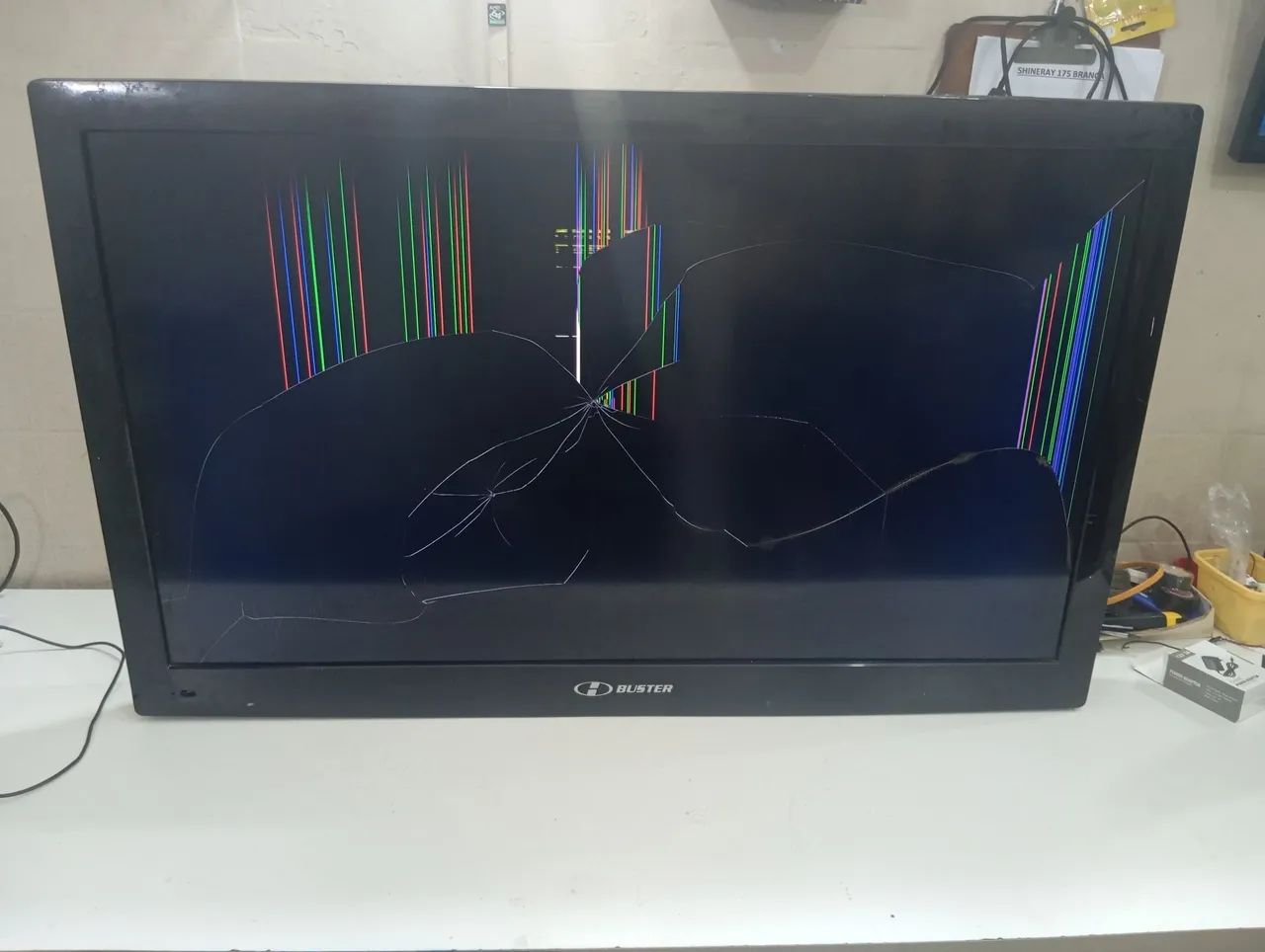 Tv 42 polegadas tela quebrada R$100