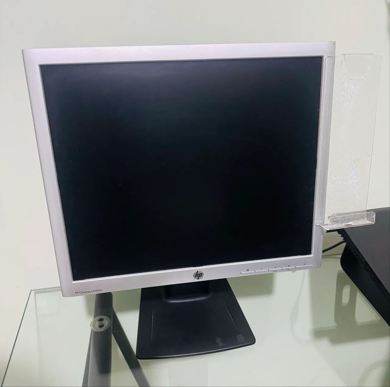 Monitor HP Compaq 19?