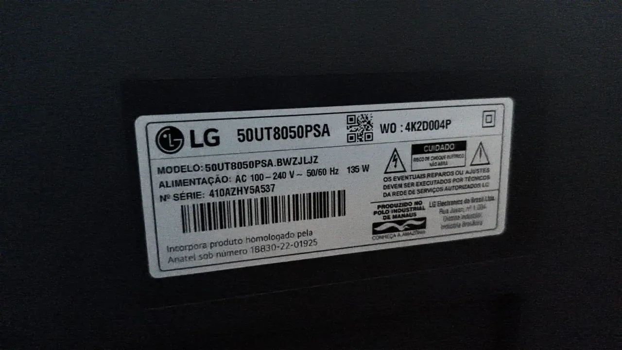 Vendo TV LG com tela quebrada 