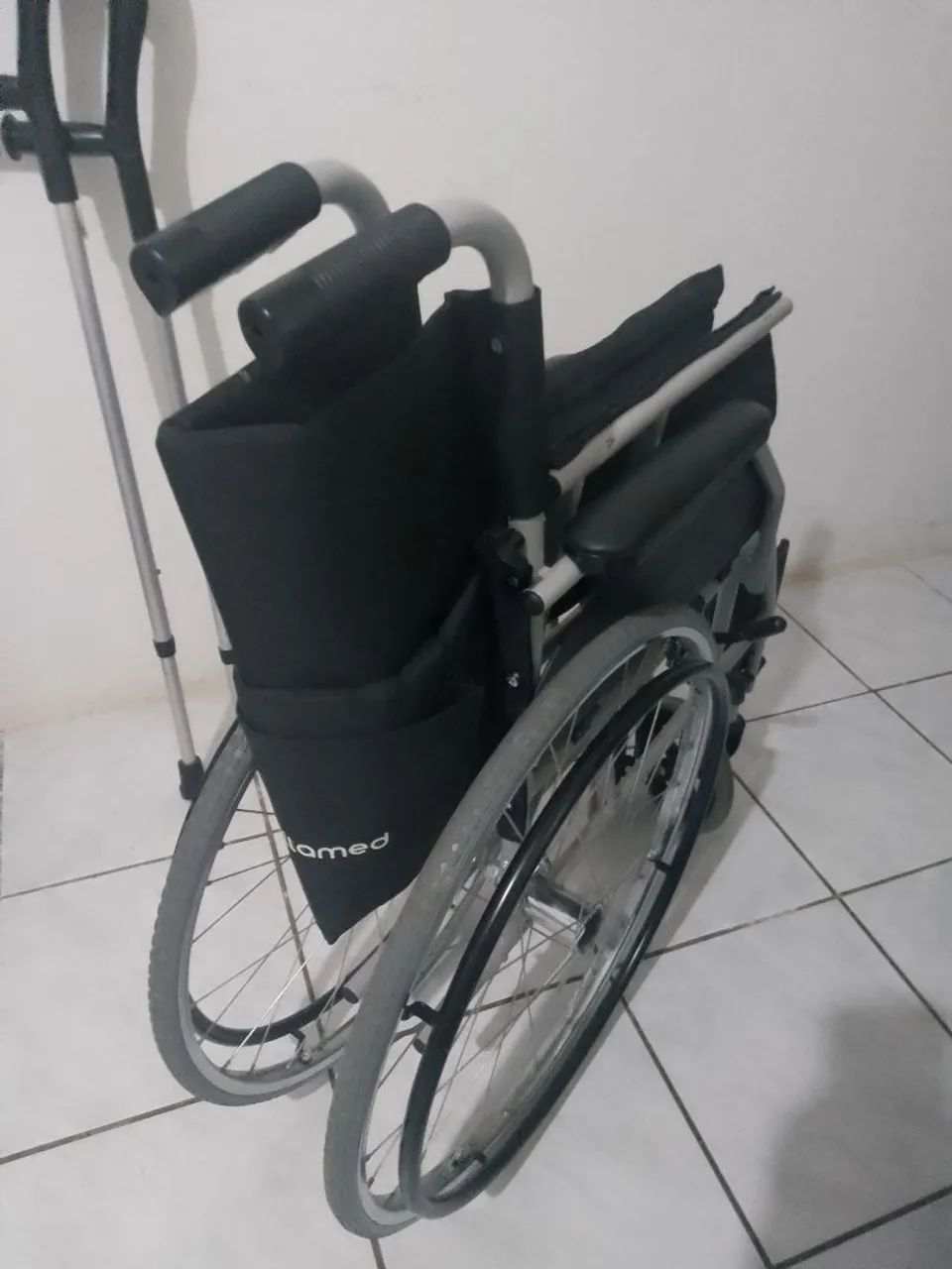 Cadeira de rodas dellamed - Foto 2