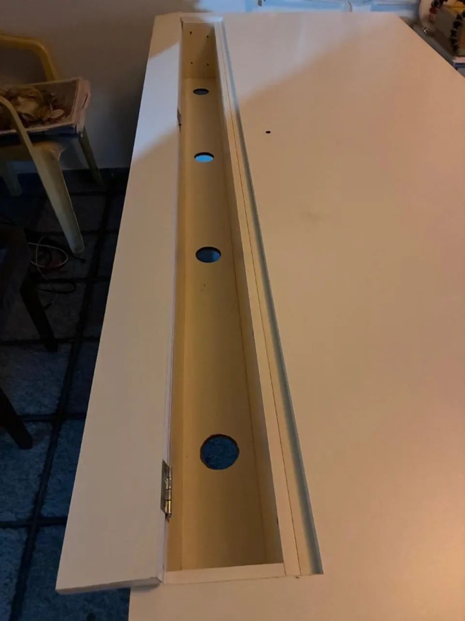Mesa de escritório 200x85 com guarda fio - Foto 3