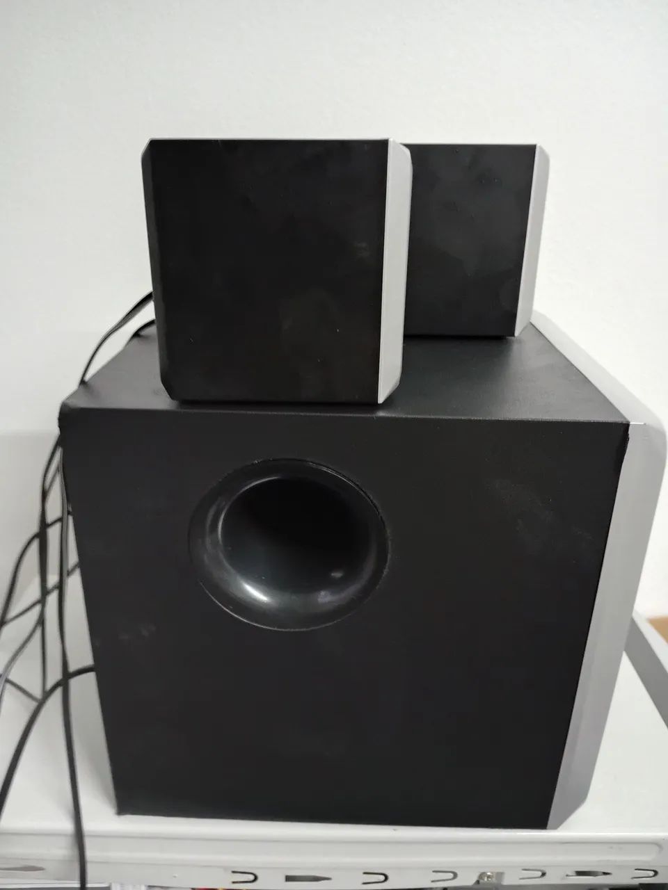 Caixa de som com subwoofer 15w Rms + 2 Caixas Pequenas  - Foto 2