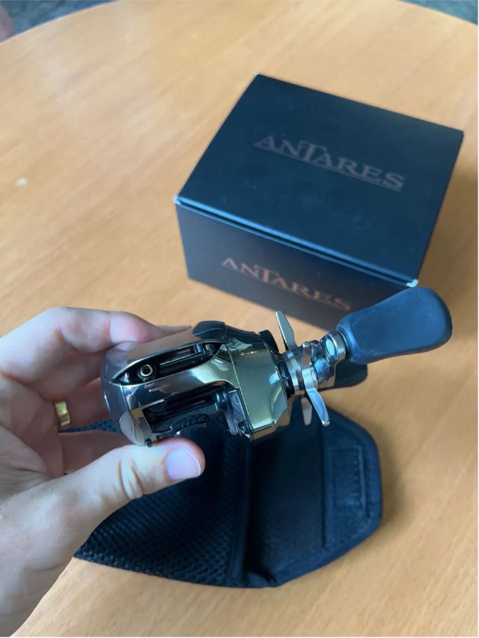 Carretilha Shimano Antares MGL 101XG 2025 - Foto 6