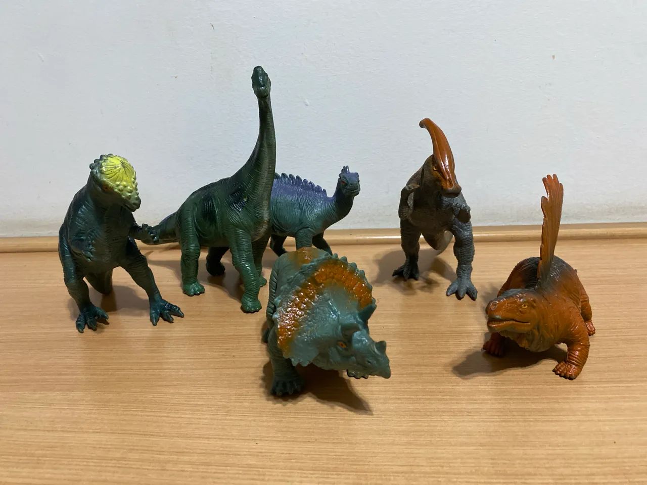 Lote miniatura de dinossauros