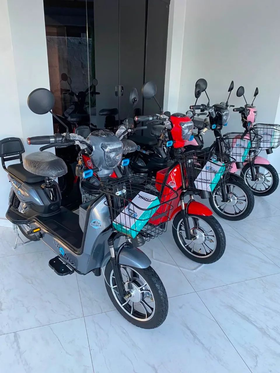 Bicicleta elétrica aro 16 com bluetooth e som 