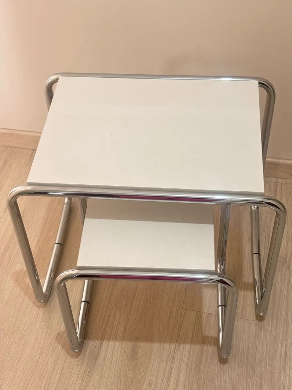 Mesa de canto 