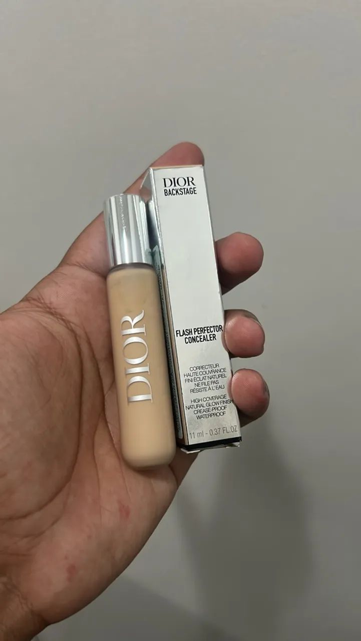 Iluminador,  Blush e corretivo Dior - Foto 2