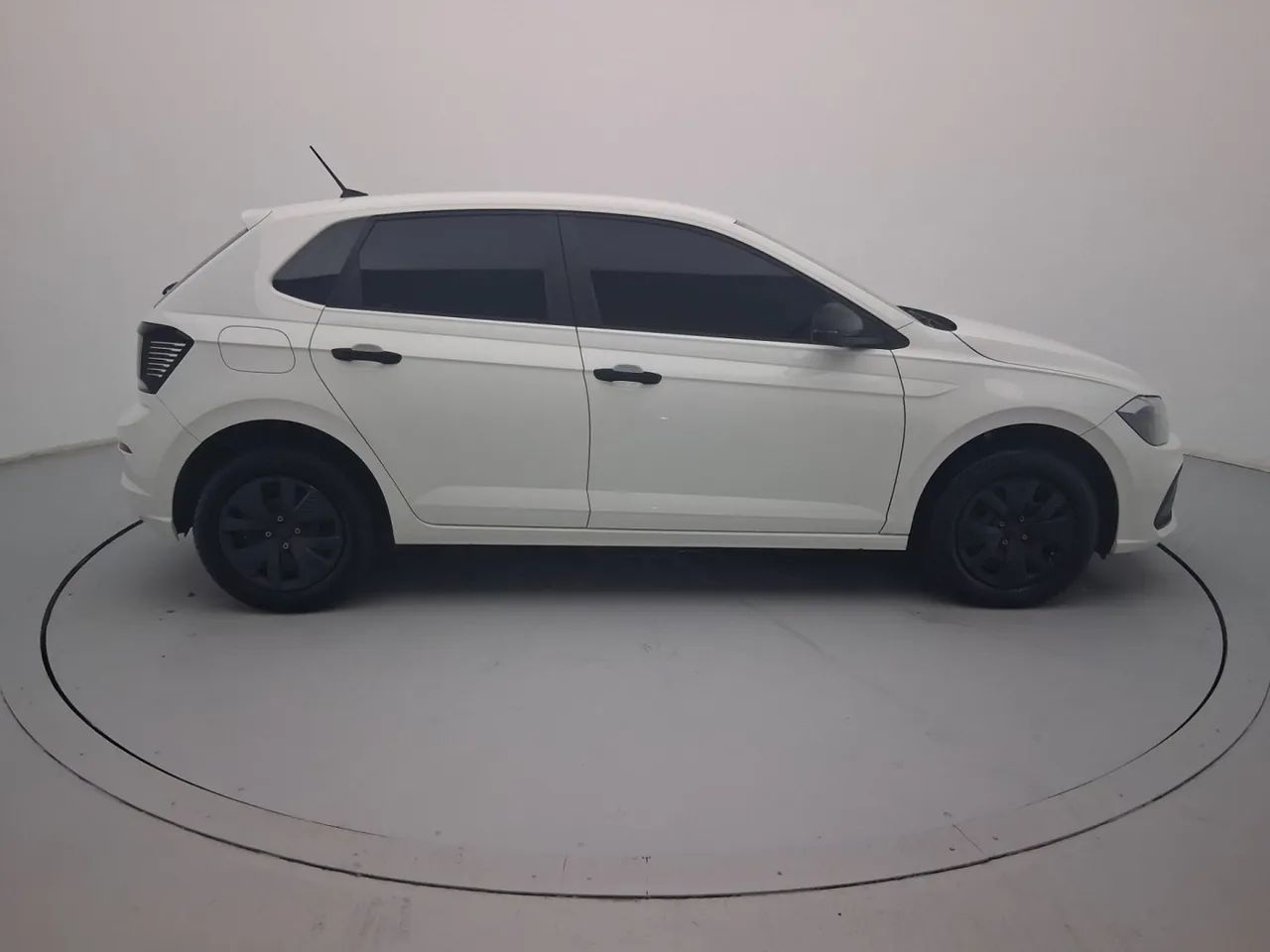 Volkswagen Polo Track 1.0 Flex 12V 5p, foto 6 de 18