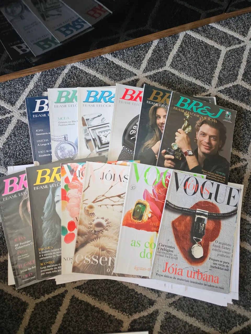 Vendo Combo de Revistas e Apostilas de JÓIAS. - Foto 2