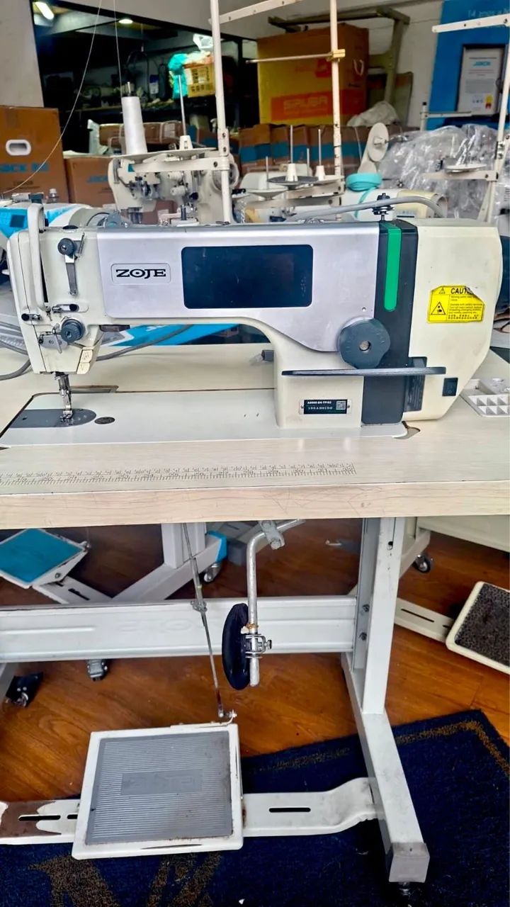 Máquina de Costura Reta Industrial Eletrônica Zoje A8000