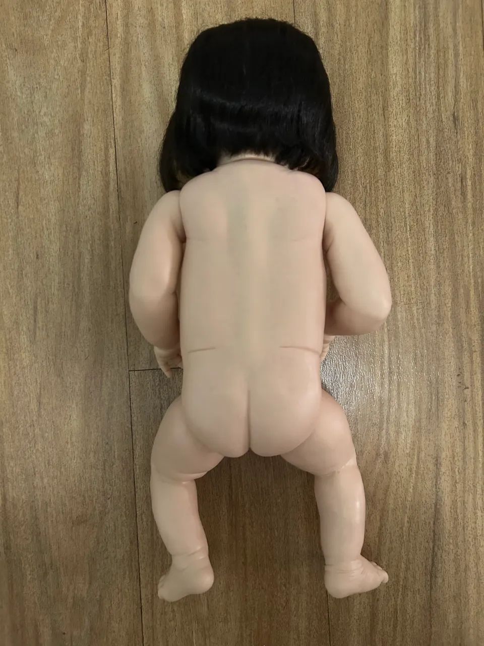 Boneca bebê reborn silicone com acessórios  - Foto 4