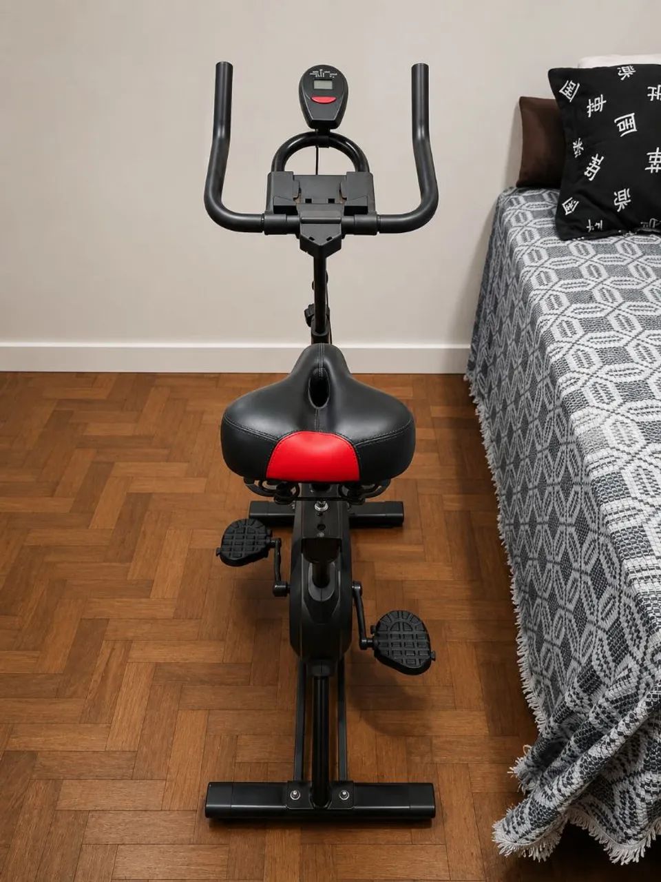 Bicicleta Ergométrica Spinning Semi Nova - Excelente Estado - Foto 2