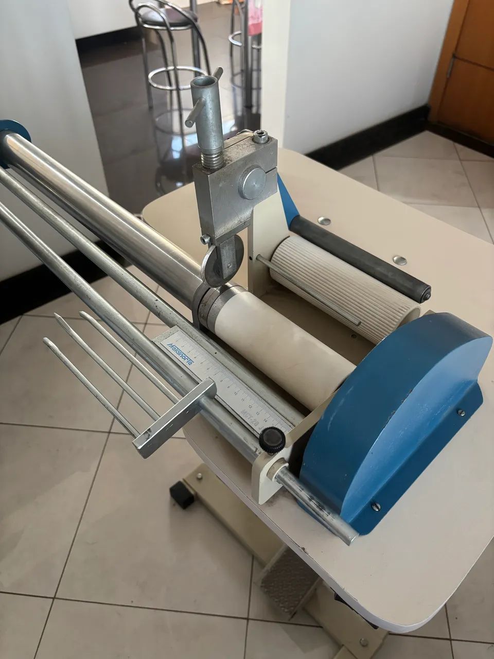 Máquina de cortar viés 
