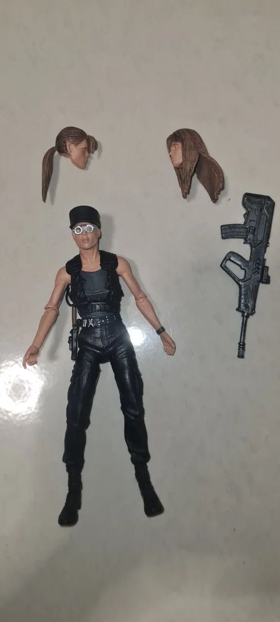 Exterminador sara connor Neca Toys