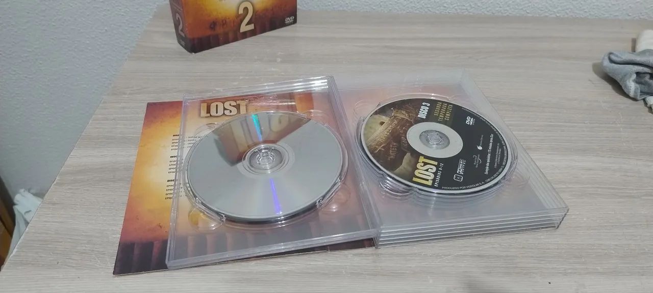 2 box DVD LOST temporadas 1 e 2 - Foto 4