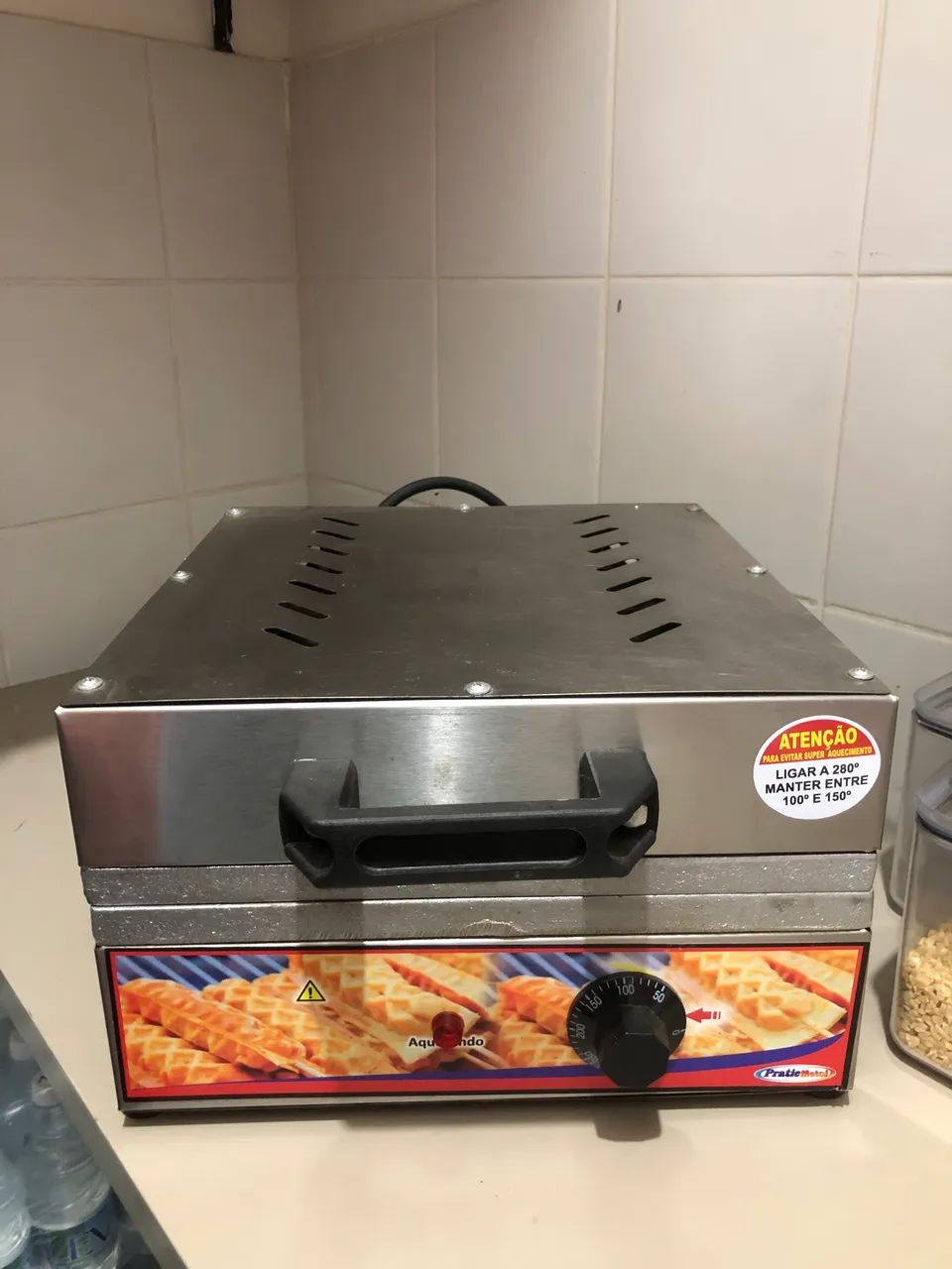 VENDE-SE MÁQUINA DE CREPE SUÍÇO 