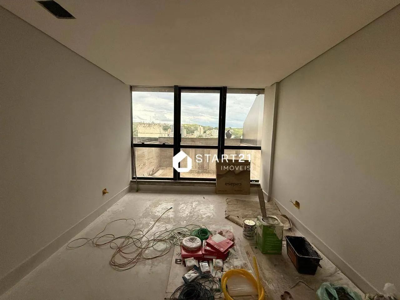 Sala comercial à venda - Ano Bom - Barra Mansa/RJ
