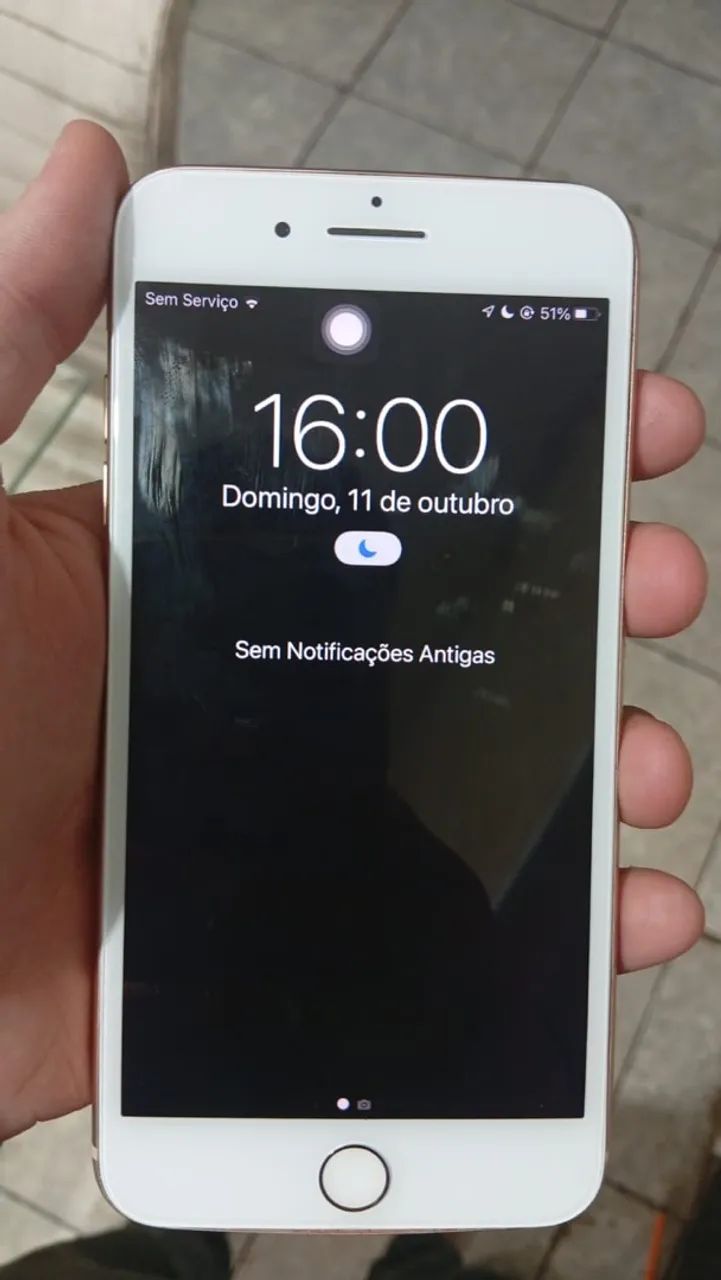iPhone 8 Plus 64gb - Apresenta defeitos P TROCA OU VENDA