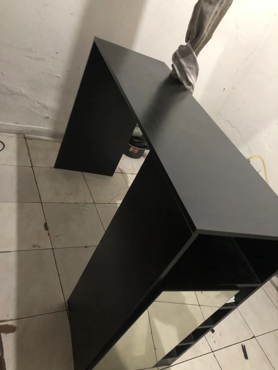 BALCÃO PRETO ADEGA COM ESPELHO - Foto 3