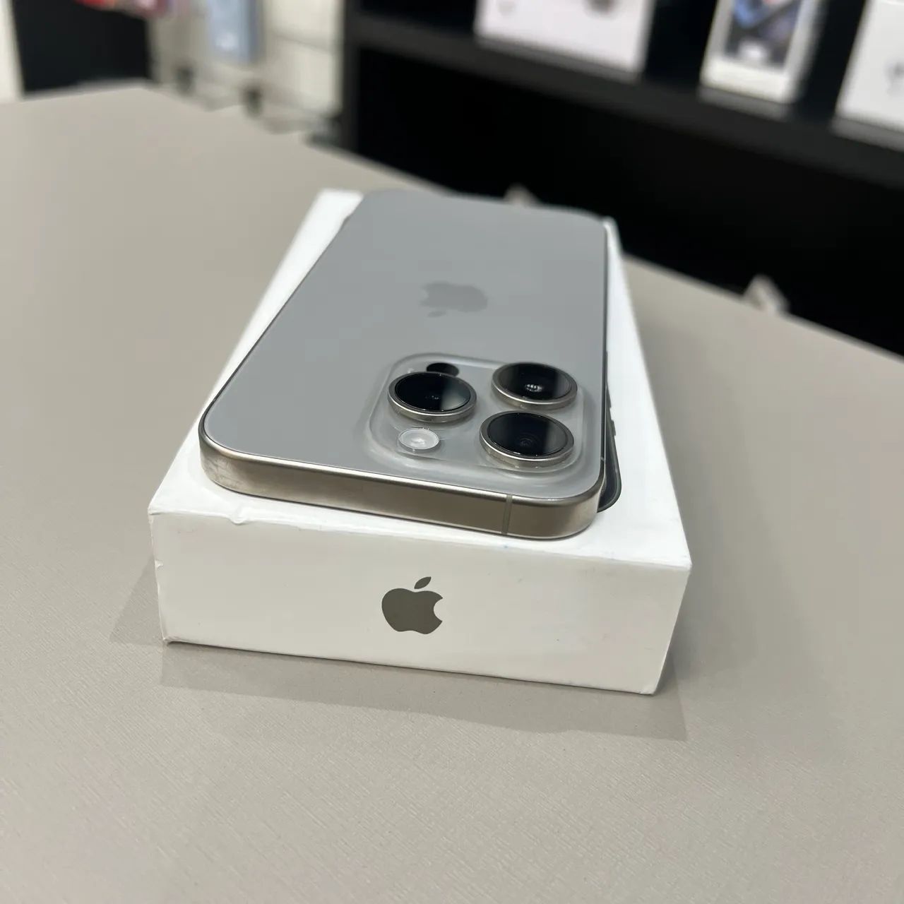 IPhone 15 pro Max 256gb Natural - Foto 5