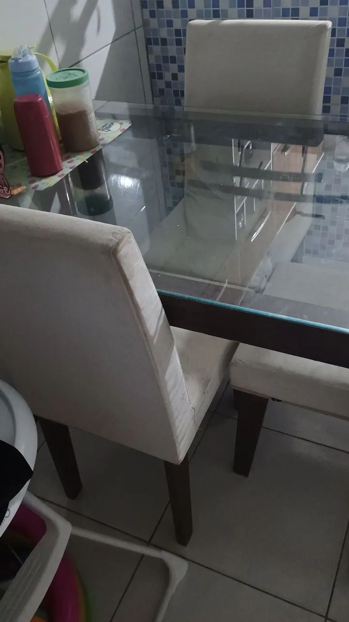 Mesa de vidro 4 cadeiras 