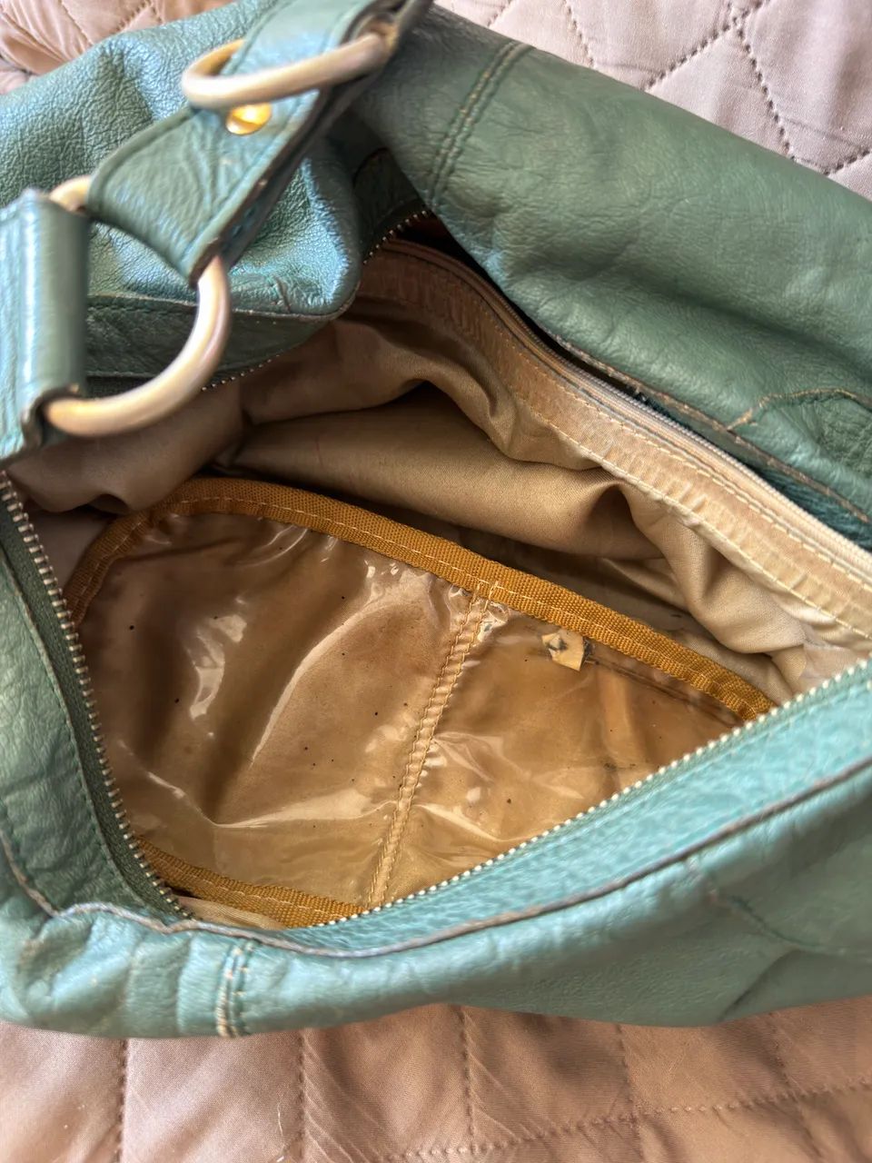 bolsa de couro vintage na cor verde  - Foto 2