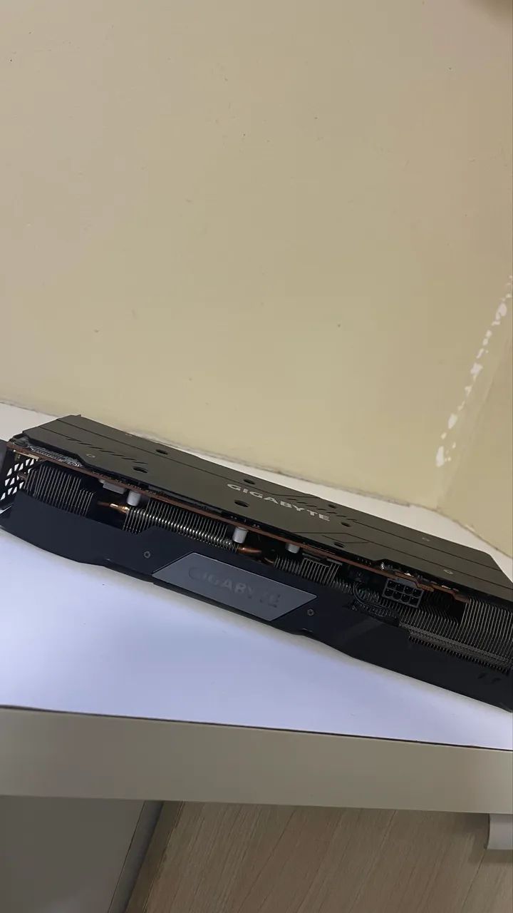 RX 5600 XT Gigabyte 6GB VRAM - Foto 3