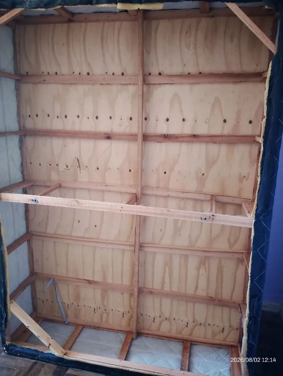 Base de cama box casal vai com os pés  - Foto 2