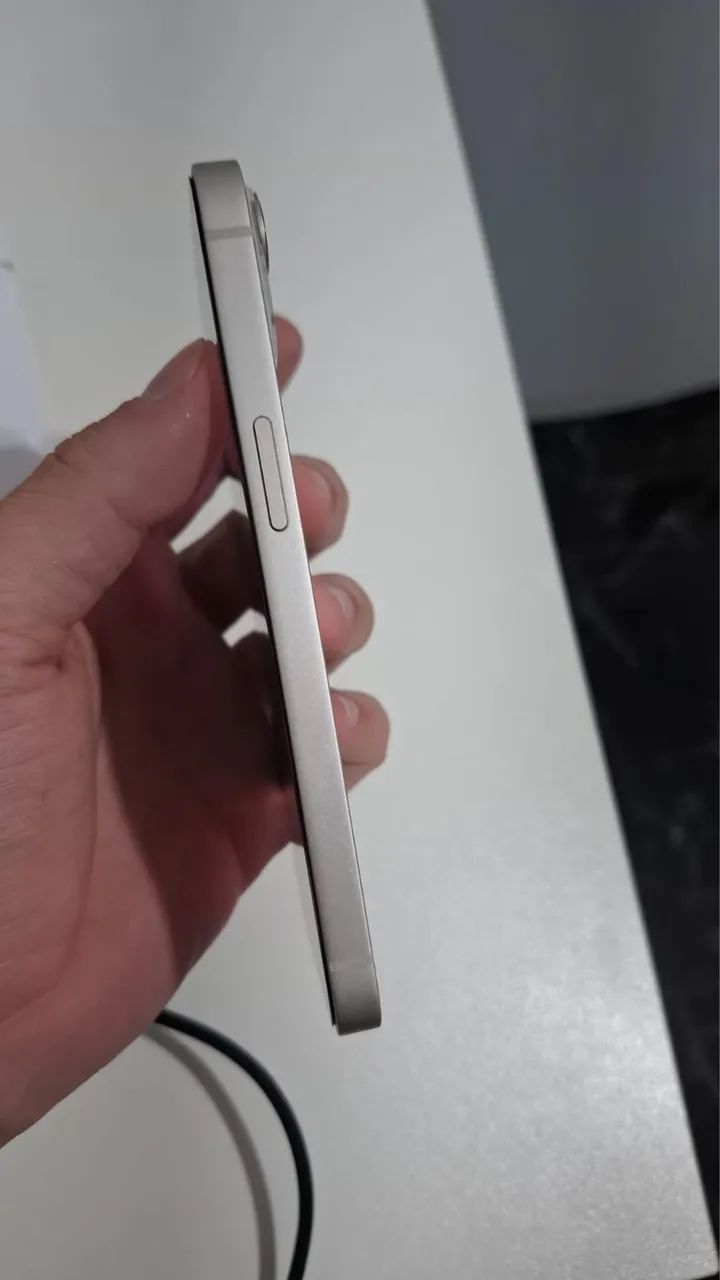 iPhone 13 256Gb branco  - Foto 2