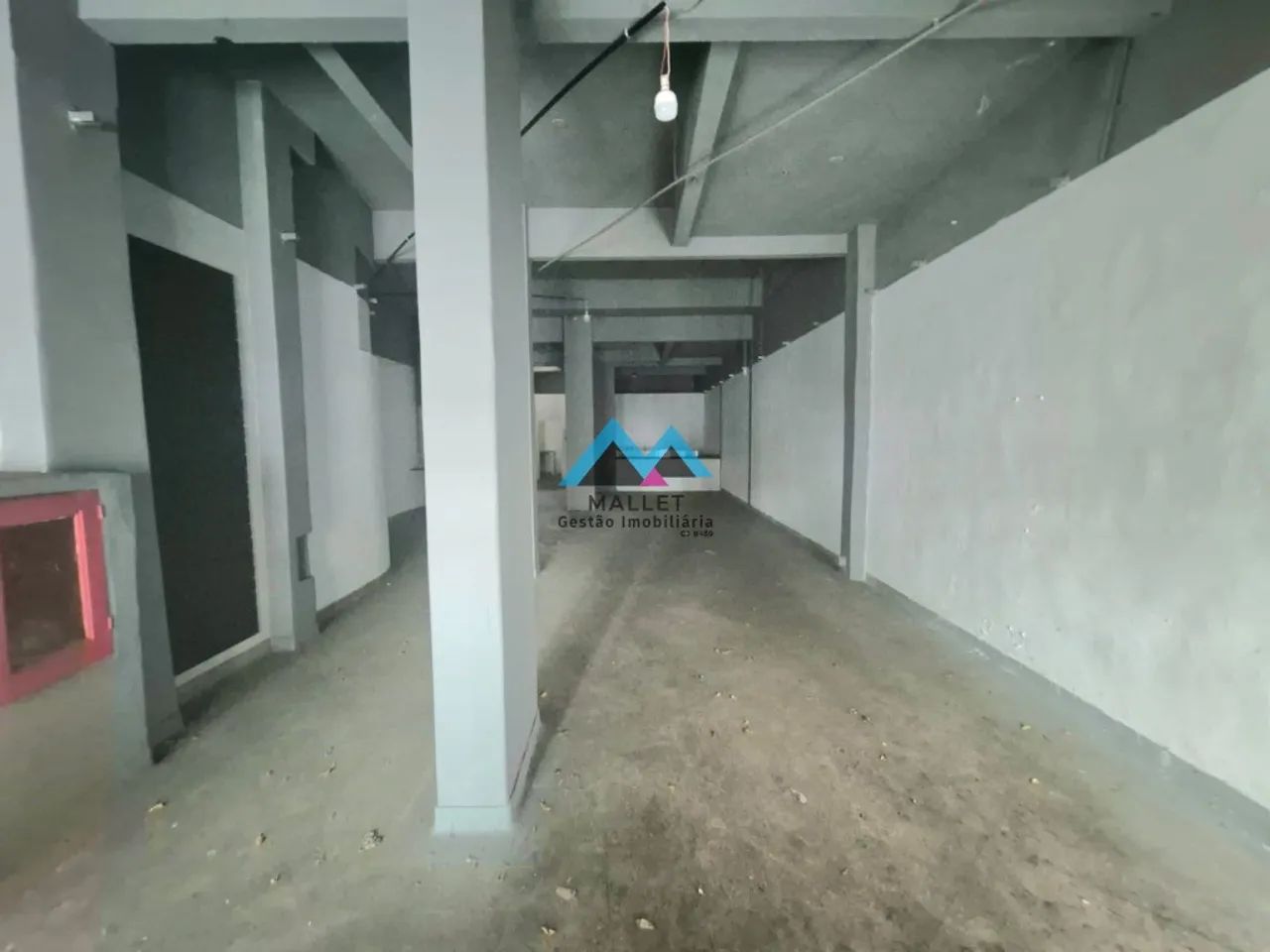 Loja ampla, com 265 m², para venda e locação no Humaitá. - Foto 2