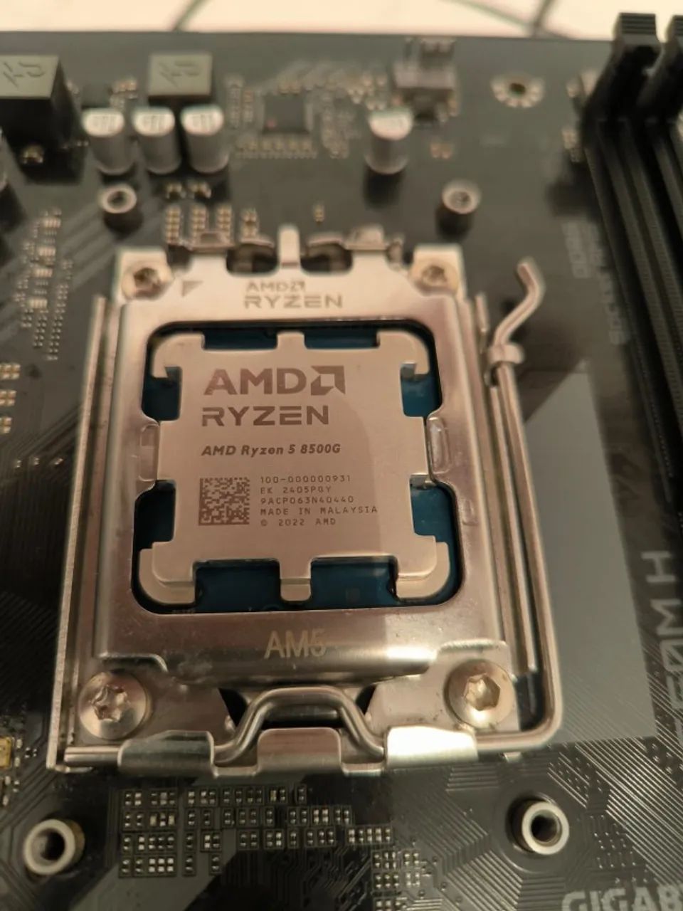 Ryzen 5 8500G - Foto 2