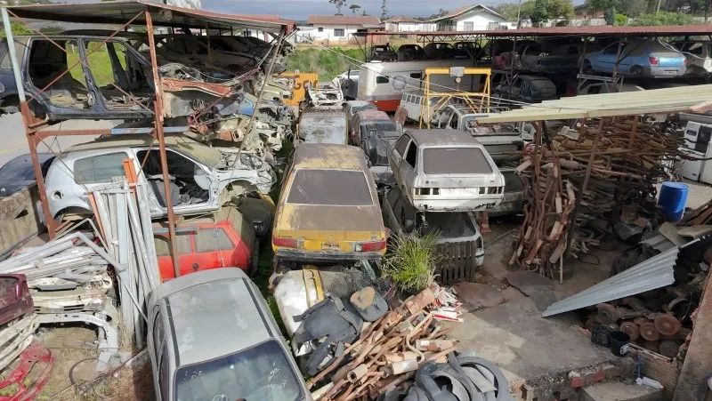 FERRO VELHO AUTO PEÇAS USADAS - Foto 3