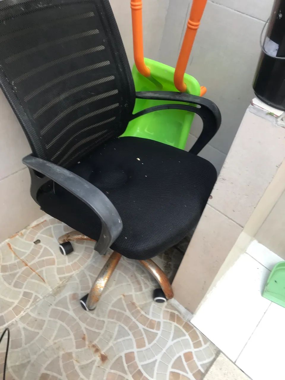 Vendo essa cadeira 60 - Foto 4