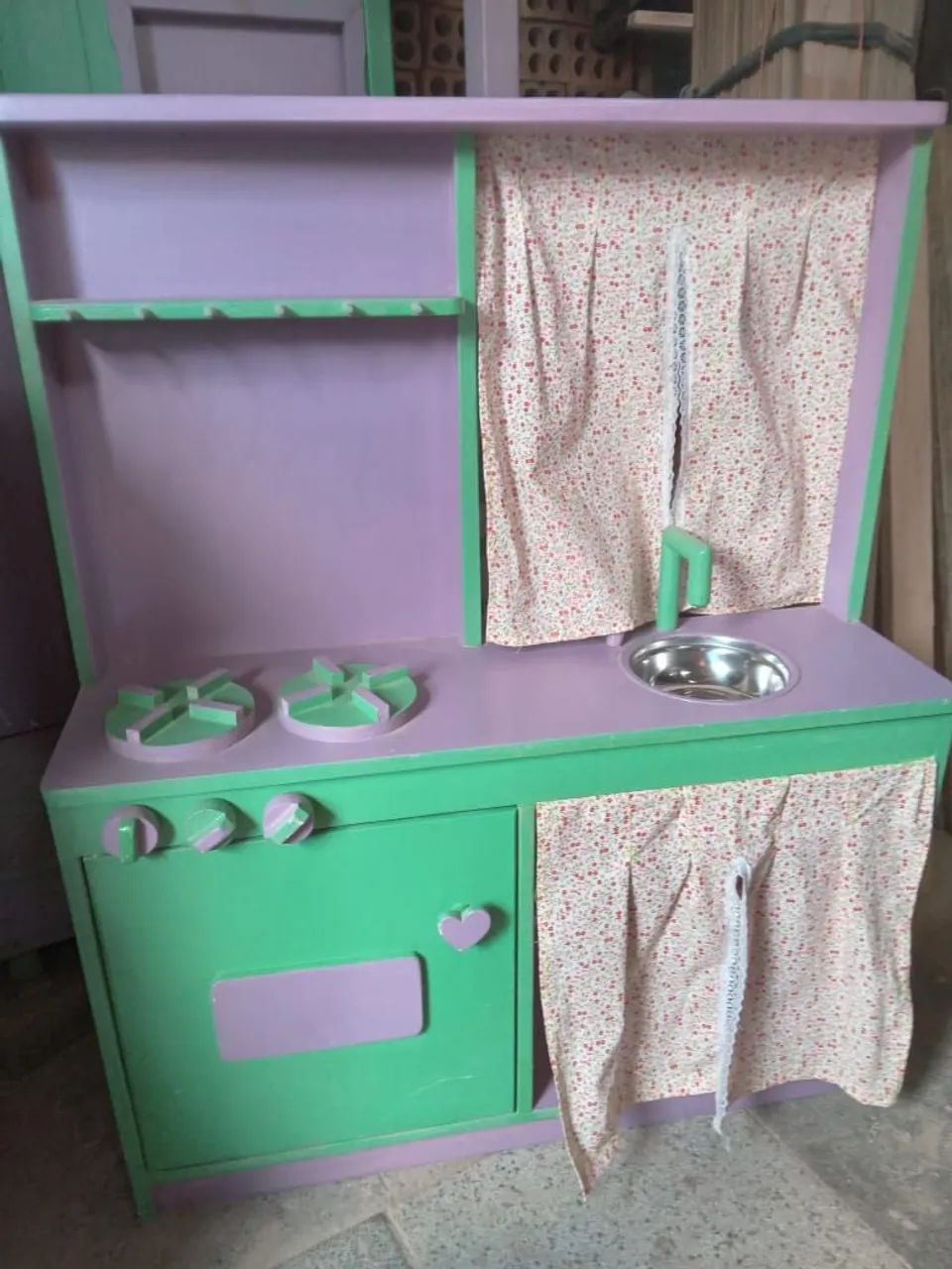 Casinha, módulo cozinha, geladeira, carinho para boneca gêmeas é berço  - Foto 6