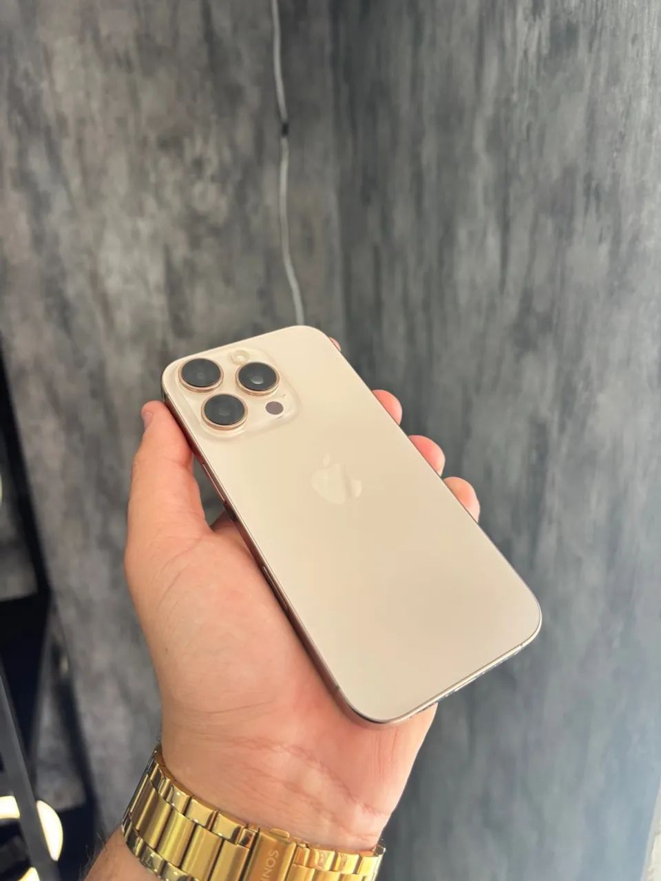 iPhone 16 pro - Foto 2