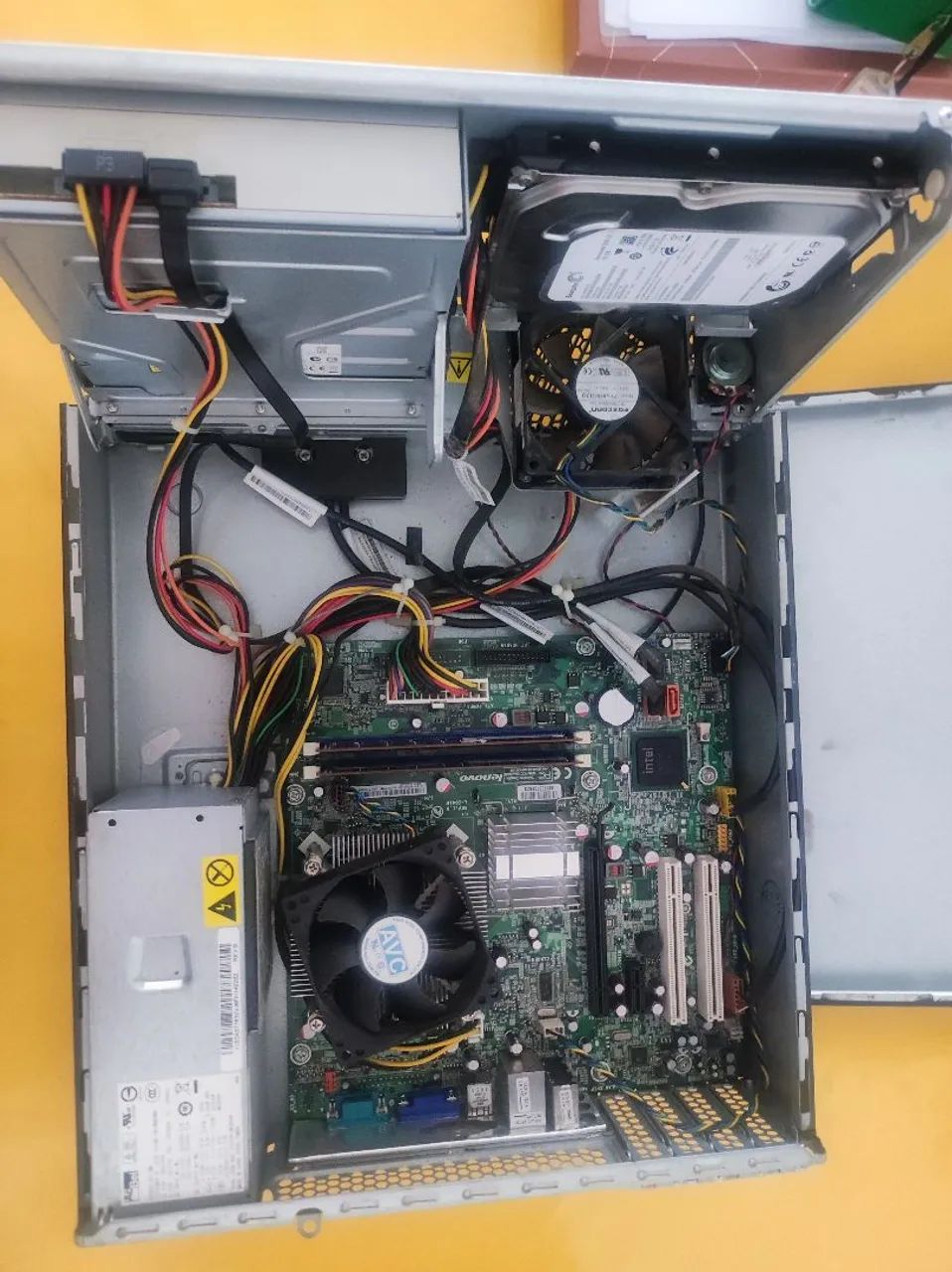 Lenovo Thinkcentre  - Foto 3