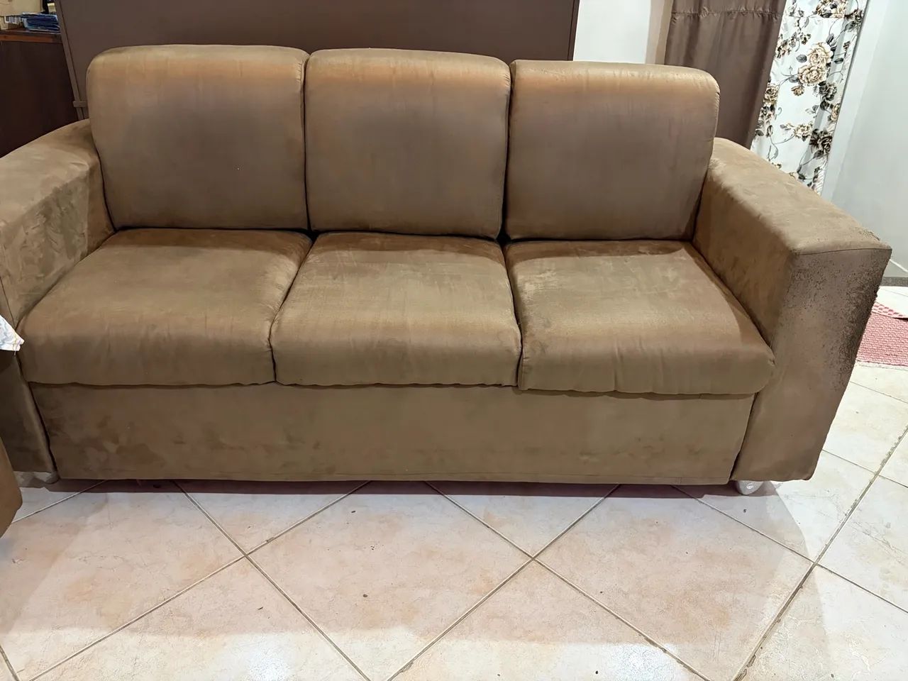 Vende-se sofá de 2 e 3 lugares em bom estado - Foto 2