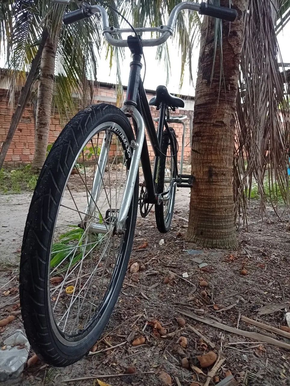 Vende se essa bicicleta aro 26 preta top demais 