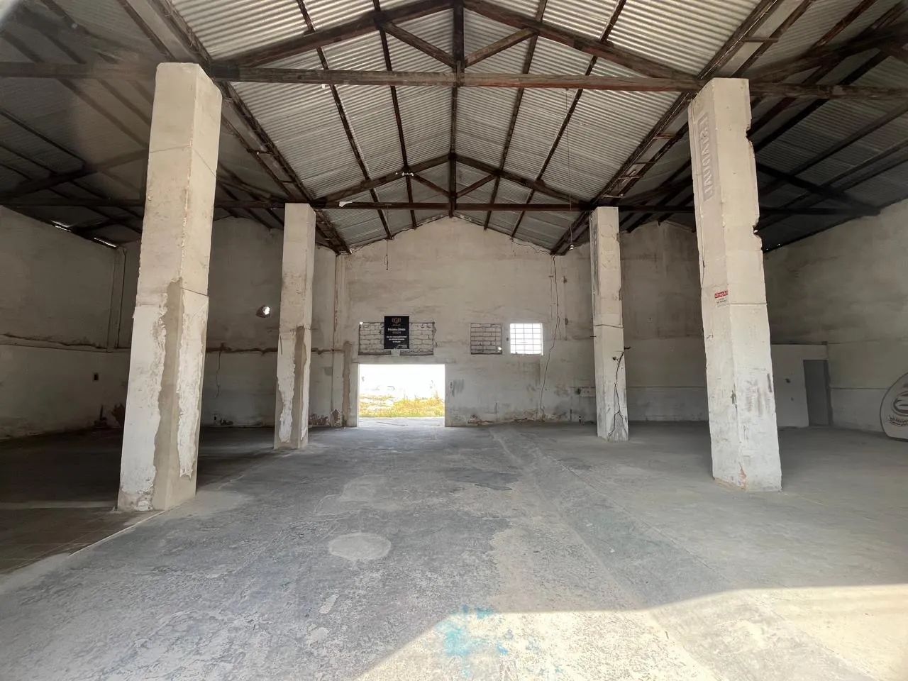 Galpão 300m2  - Foto 2