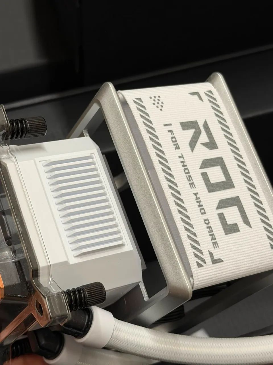 ASUS ROG Ryuo IV SLC 360 ARGB White (Tela Curva AMOLED) ? - Foto 5