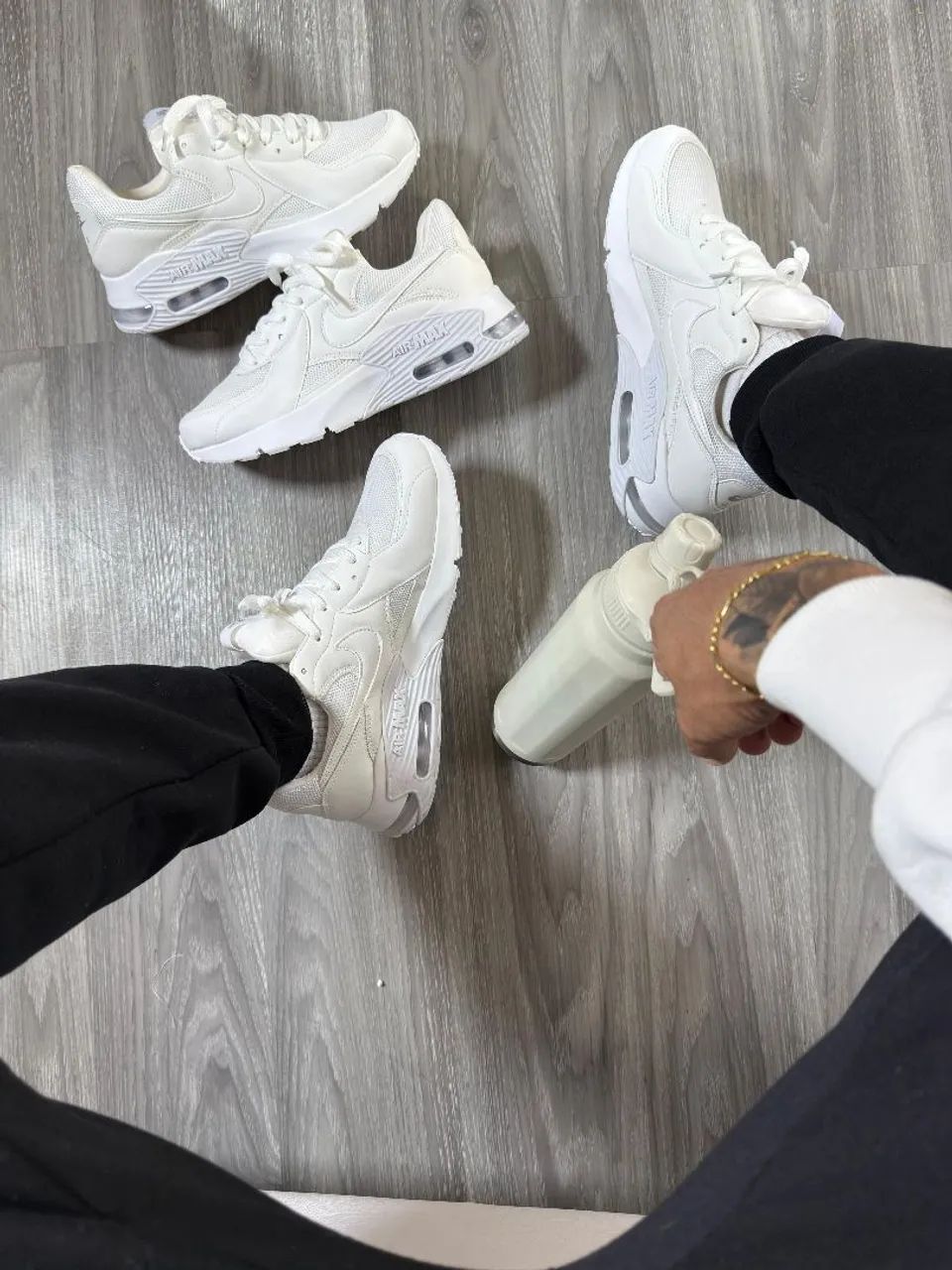 Air Max excee<br>Cor: Branco <br>Disponível 38  - Foto 4