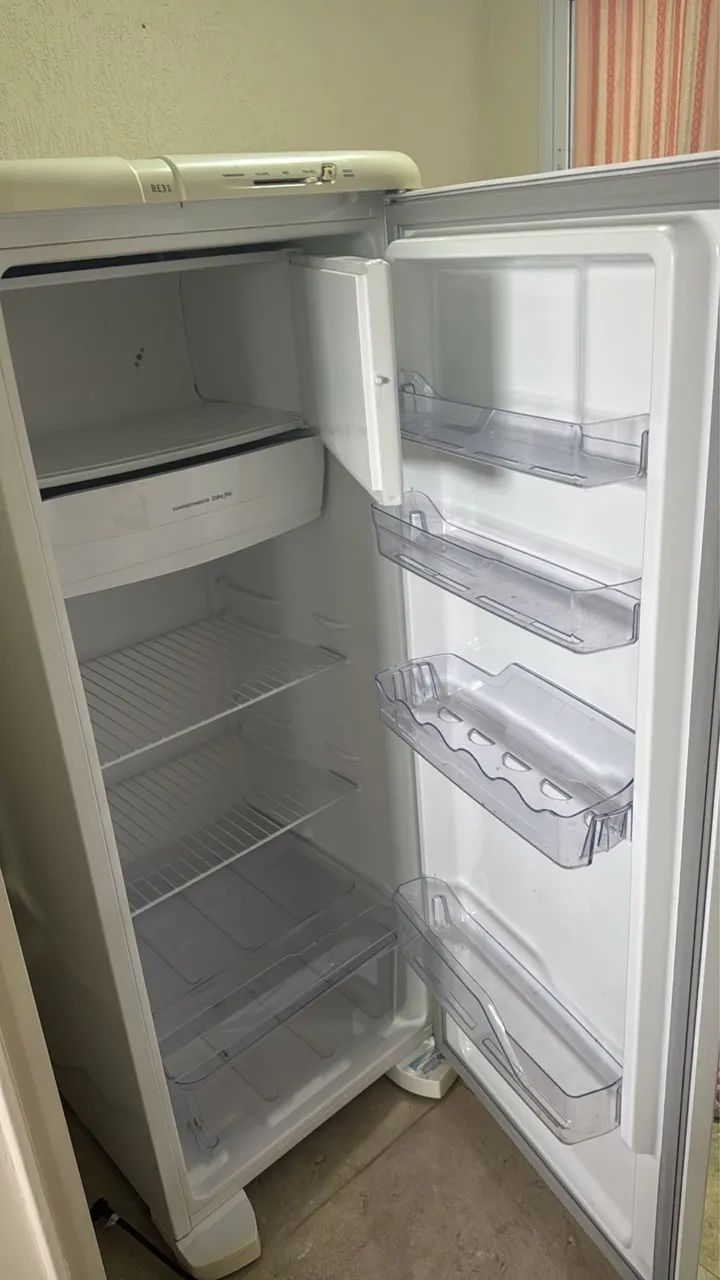 GELADEIRA ELECTROLUX