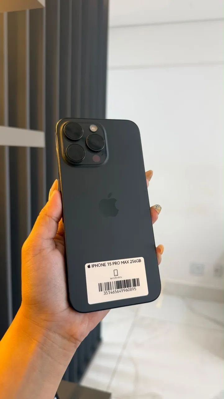 iPhone 15 pro max 256 gigas 